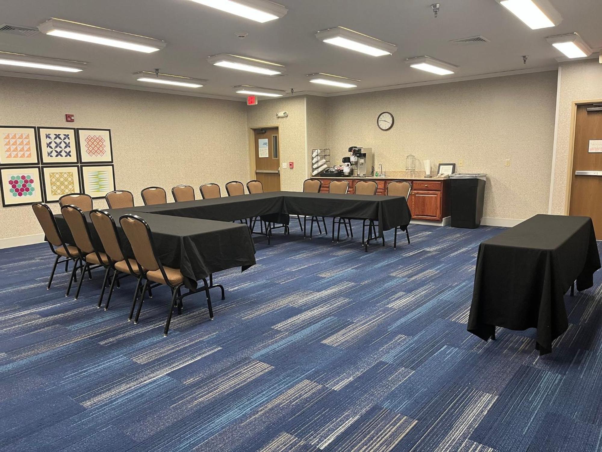 Holiday Inn Express Hotel & Suites Sioux Falls At Empire Mall By Ihg Esterno foto